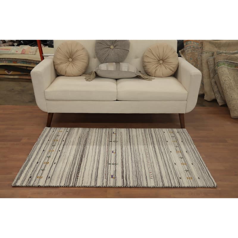 Hand Knotted Oriental 100% Wool Carpet Tribal Animal Pictorial Beige & Ivories Gabbeh Area Rug - 4' 11'' X 3' 0''