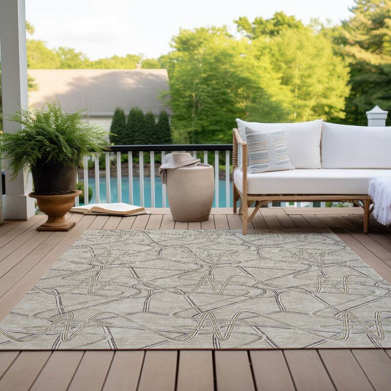 Machine Washable Indoor/ Outdoor Contemporary Links Chantille Rug