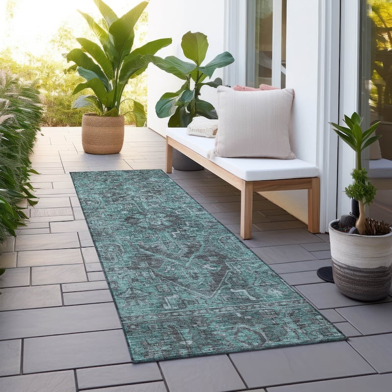 Machine Washable Indoor/ Outdoor Traditional Persian Chantille Rug