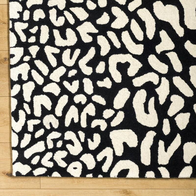 Hand-tufted Jungle Animal Print Wool Area Rug