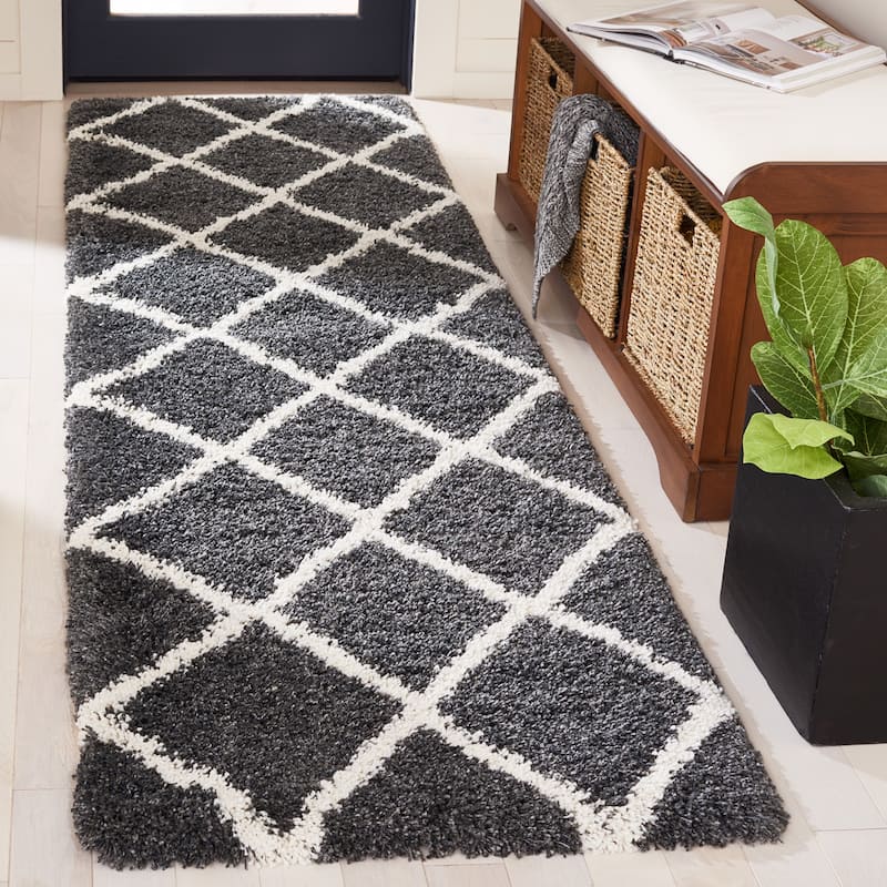 SAFAVIEH Hudson Shag Sherree Trellis 2-inch Thick Rug - 2'3" x 8' Runner - Dark Grey/Ivory