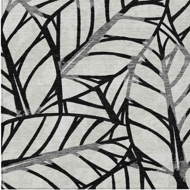 HomeRoots Floral Transitional Rectangle Outdoor Rug