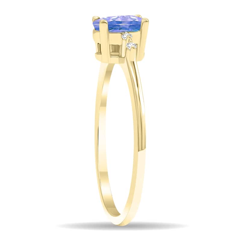 Women's Oval Shaped Tanzanite and Diamond Sparkle Ring in 10K Yellow Gold