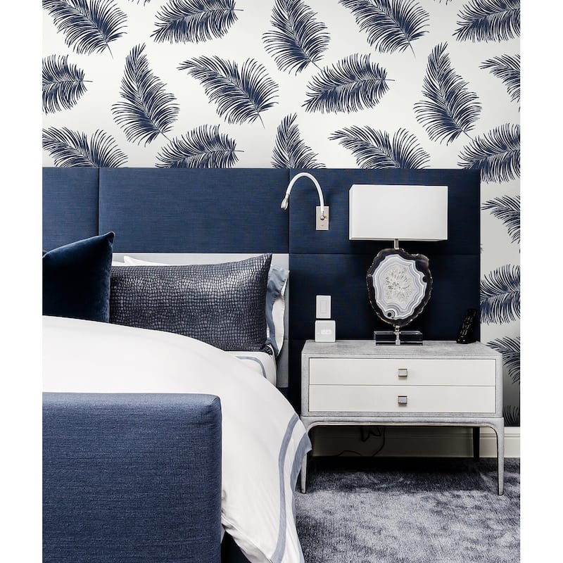 Luxe Haven Tossed Palm Peel and Stick Wallpaper