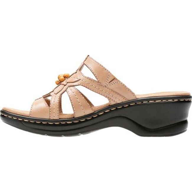 Clarks Women's Lexi Myrtle Sand Leather Clarks Women's Lexi Myrtle Sand Leather