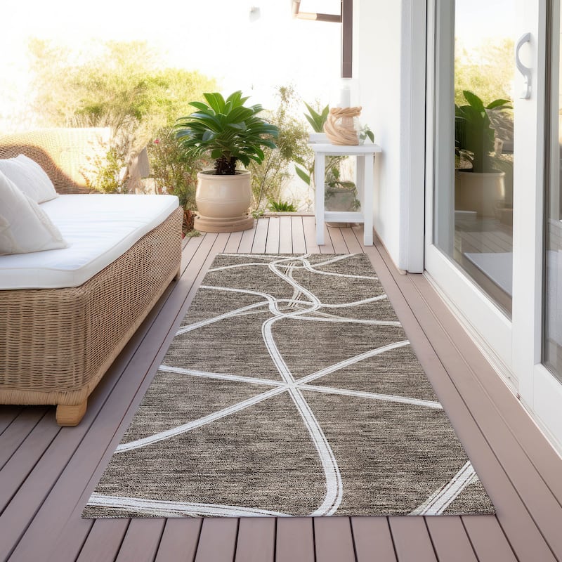 Machine Washable Indoor/ Outdoor Contemporary Links Chantille Rug - Brown - 2'3" x 7'6"