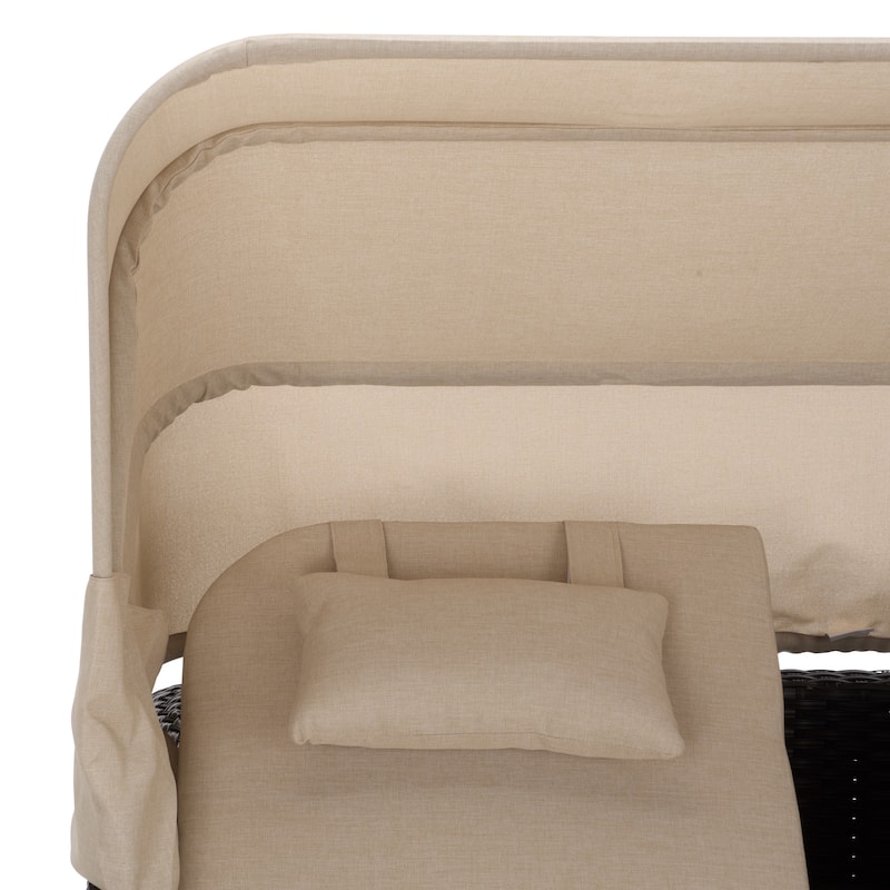 SAFAVIEH Outdoor Living Victoria Double Daybed - 65"W x 82"D x 56"H