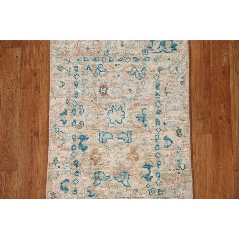 Hand Knotted Oriental 100% Wool Carpet Transitional Floral Beige & Ivories Oushak Area Rug - 2' 11'' X 2' 0''
