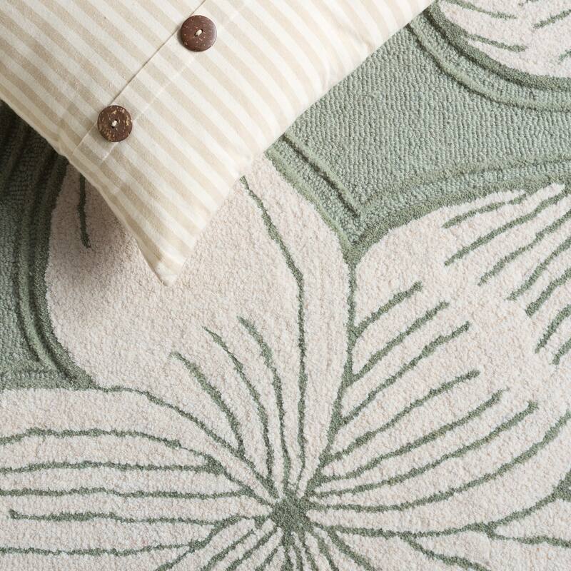 SAFAVIEH Handmade Glamour Odetta Floral Wool Rug