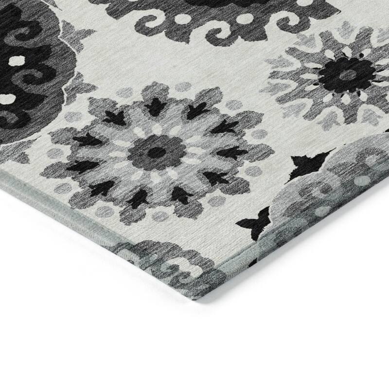 HomeRoots Floral Medallion Transitional Rectangle Outdoor Rug