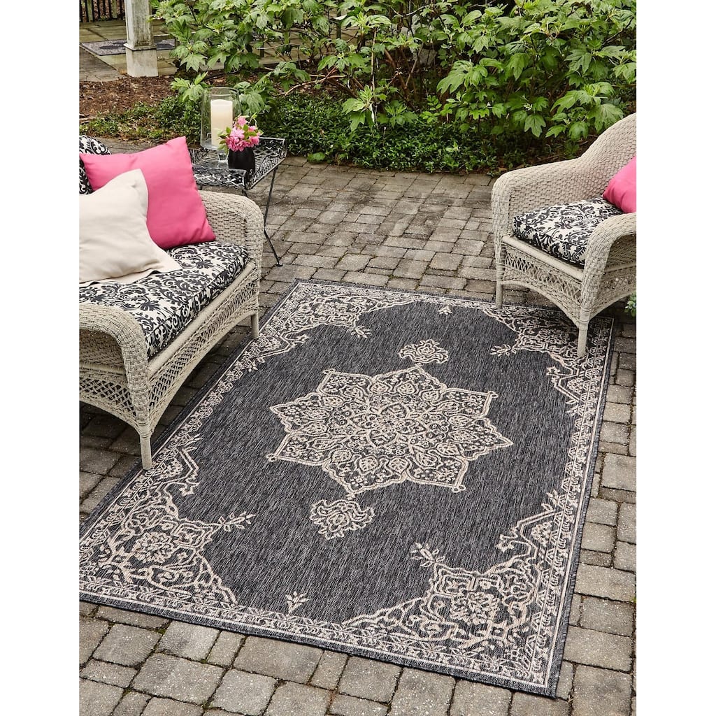 Outdoor Nirie Collection Area Rug