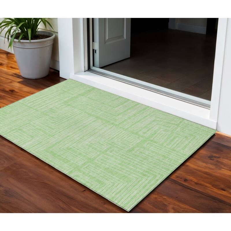 HomeRoots Geometric Transitional Rectangle Outdoor Rug - 3' x 5'