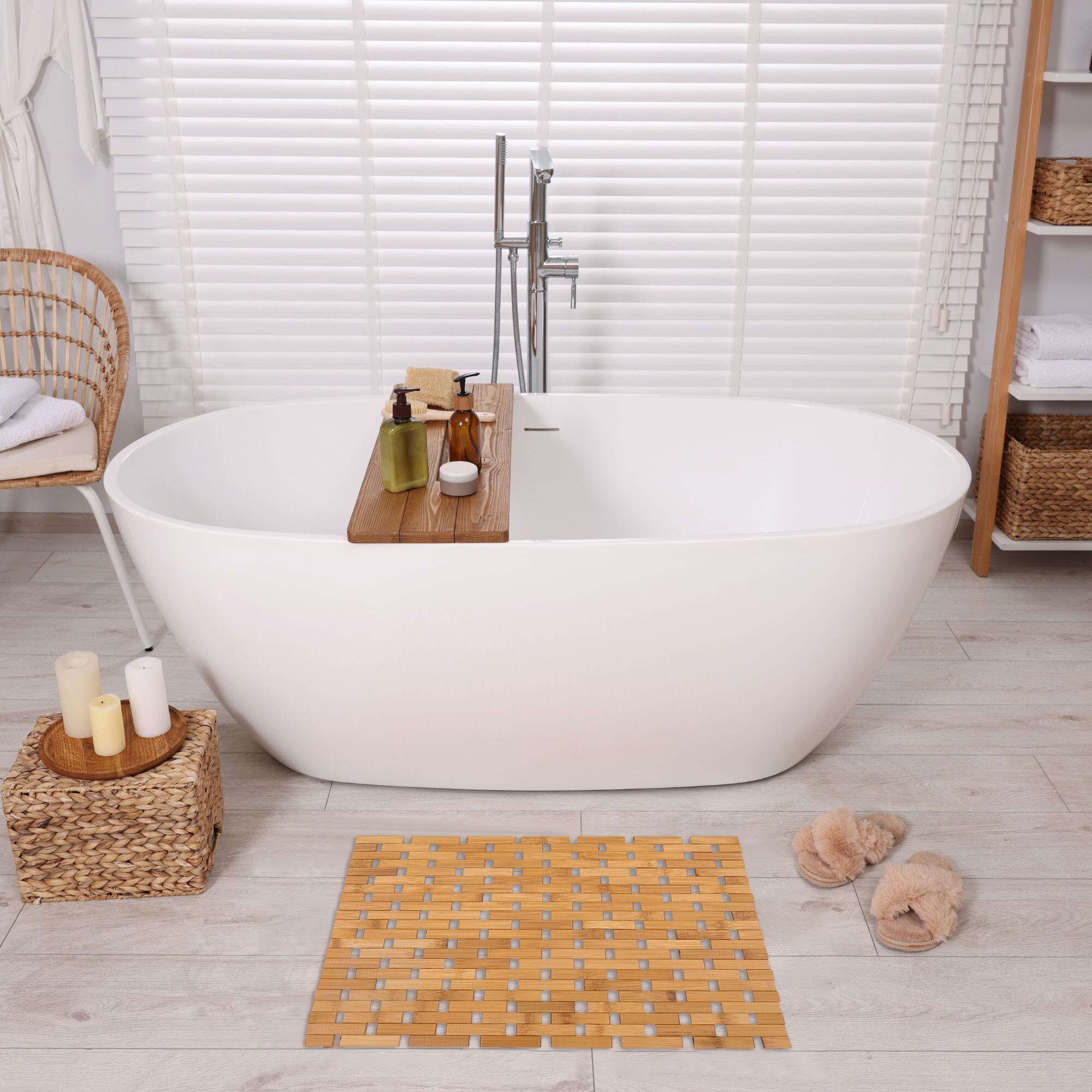 Eco-Friendly Non-Slip Foldable Bamboo Bath Mat for Bathroom-image