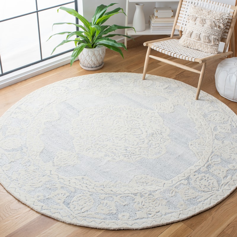 SAFAVIEH Handmade Micro-Loop Gerhild Medallion Wool Rug