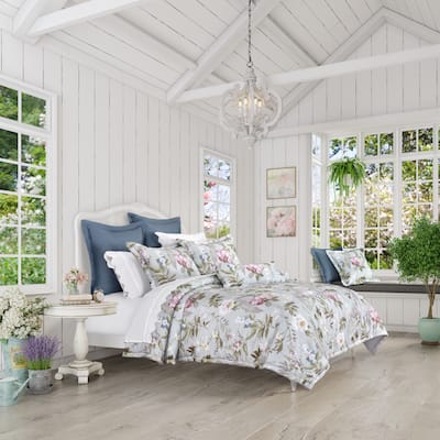 Sara Comforter Set