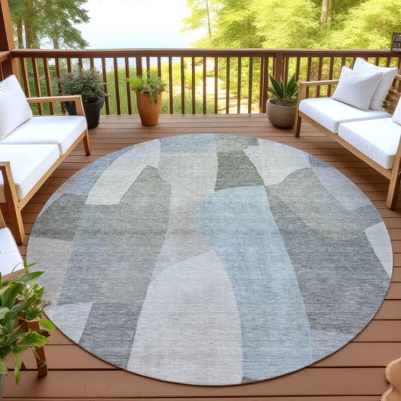 Machine Washable Indoor/ Outdoor Contemporary Layers Chantille Rug - Taupe - 8' x 8'