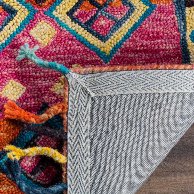 SAFAVIEH Handmade Aspen Dona Boho Tribal Wool Rug