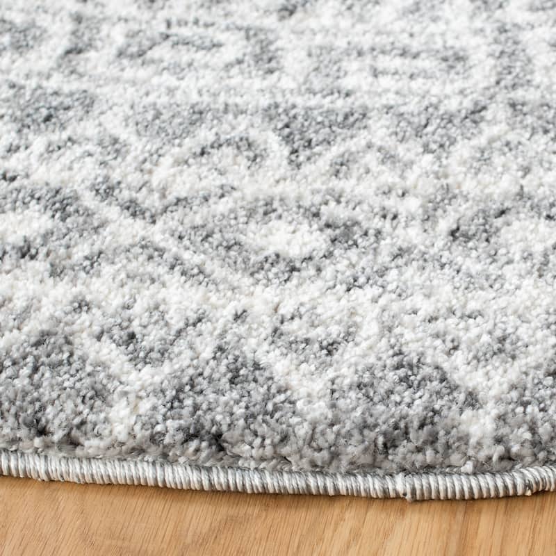 SAFAVIEH Tunisia Tessie Moroccan Rug