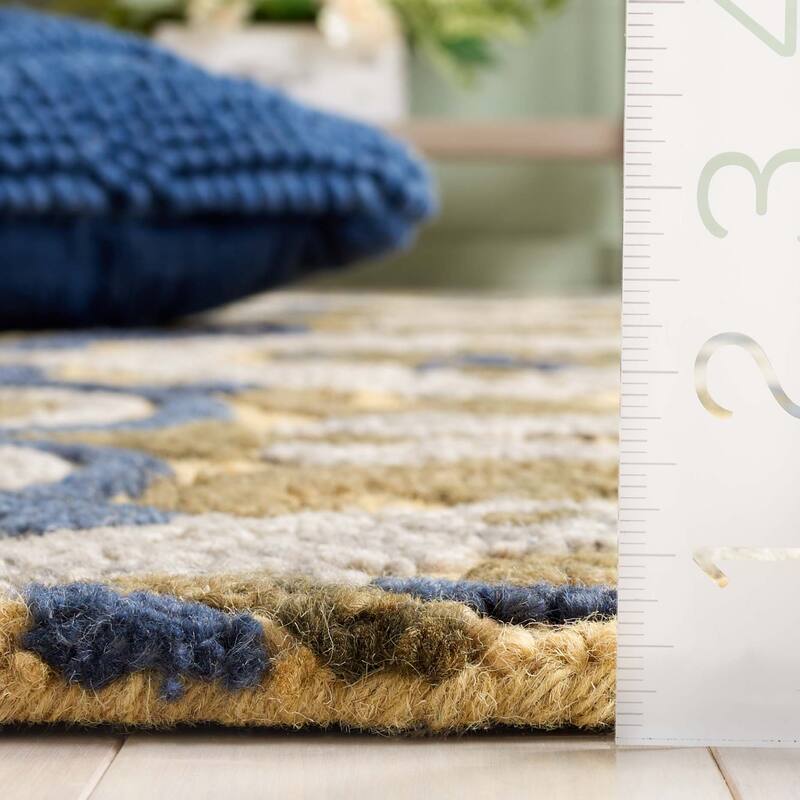 SAFAVIEH Handmade Blossom Parthenia Floral Wool Rug