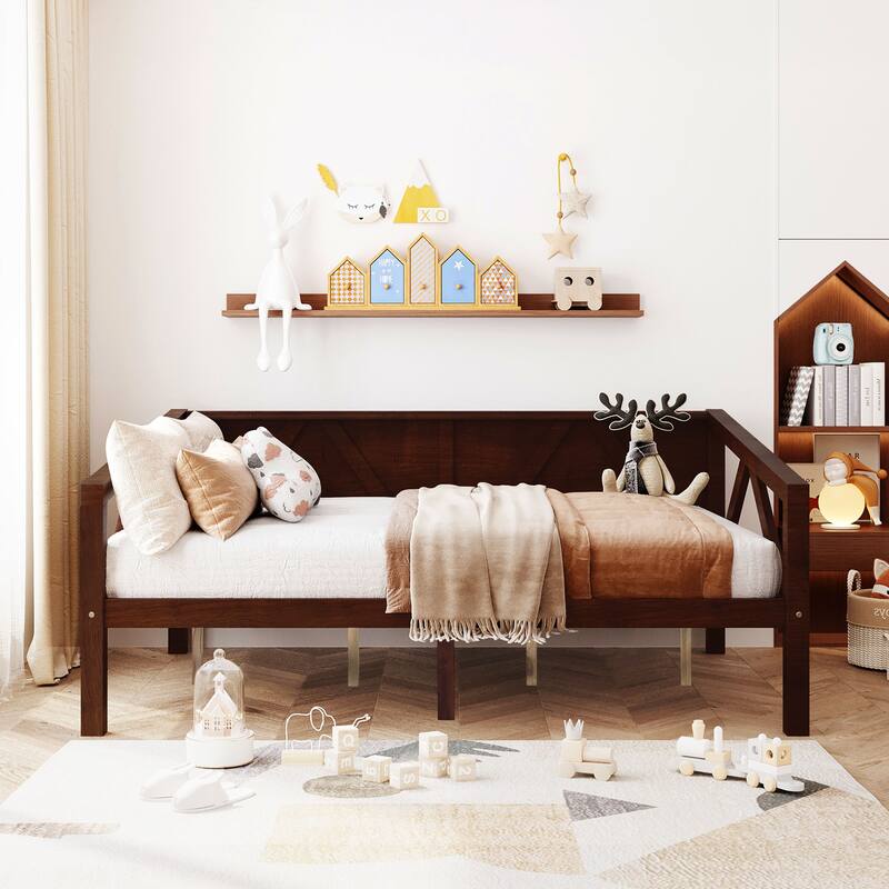 Twin/Full Size Daybed with Solid Wood Frame and Storage - Versatile Sofa and Bed for Small Spaces
