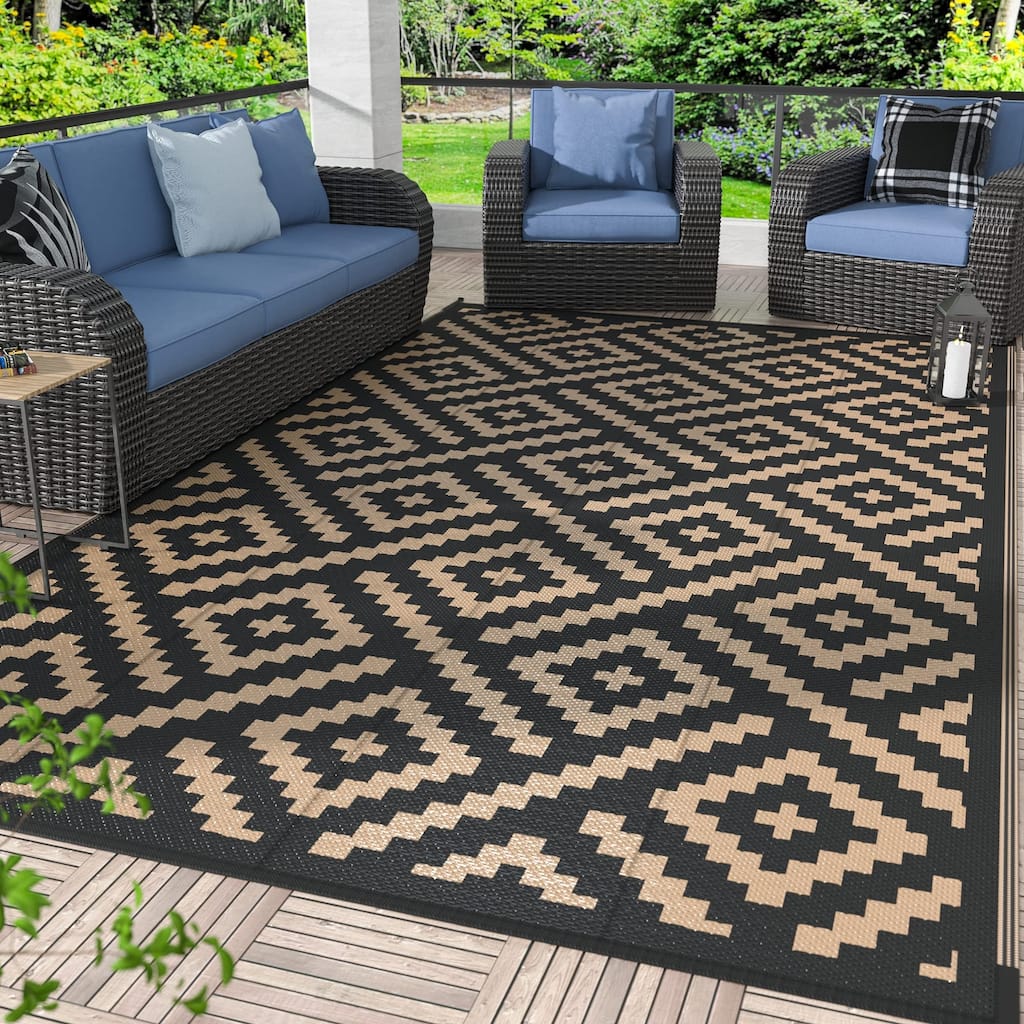 Reversible Charcoal Geometric Flat-Weave Recyclable Outdoor Rug