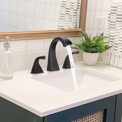 Vanityfair Double Handles Widespread Bathroom Faucet with Drain Assembly