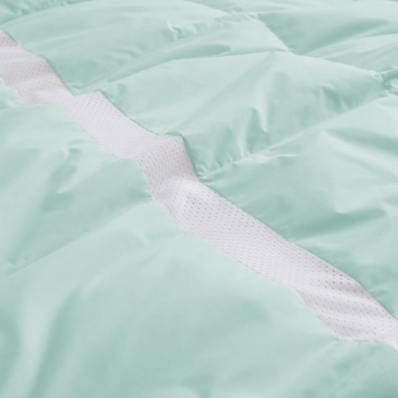 Breathable & Moisture-Wicking Blanket White Down Comforter for Hot Sleeper