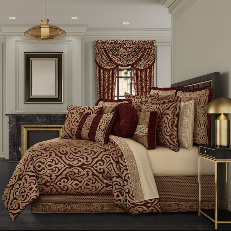 J. Queen New York Renzo Comforter Set