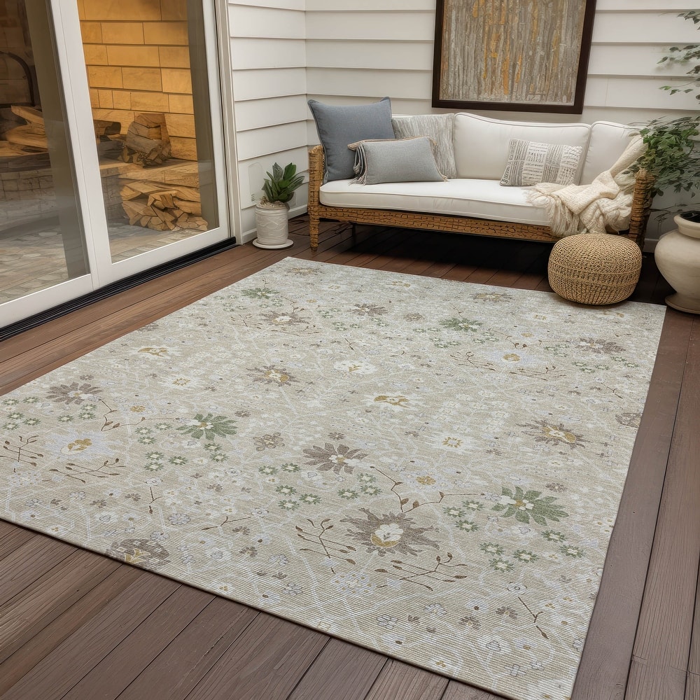 Machine Washable Indoor/ Outdoor Global Traditional Chantille Rug