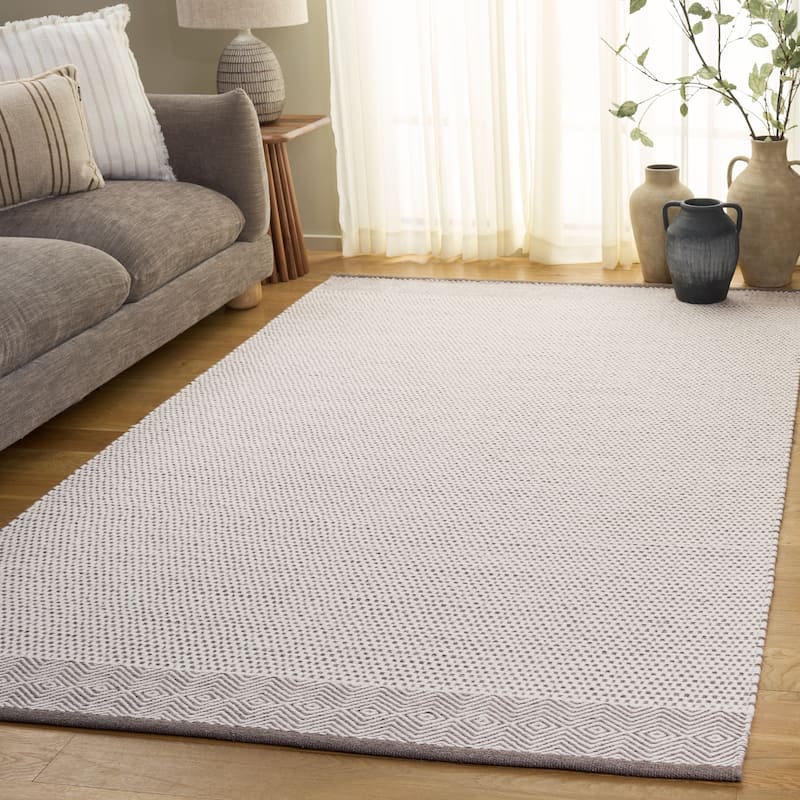 SAFAVIEH Handmade Kilim Mairwen Cotton & Wool Rug