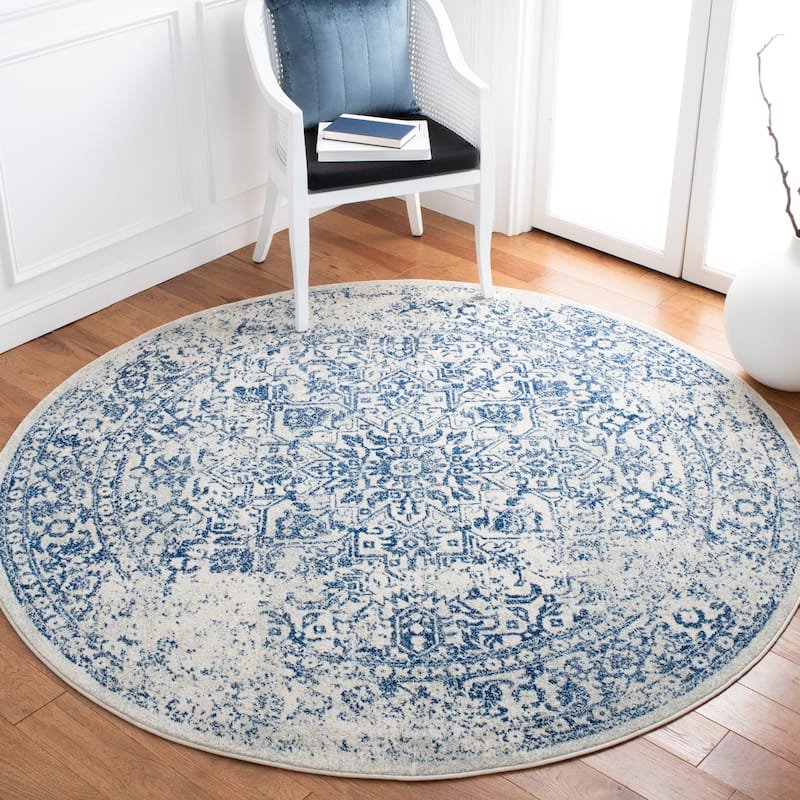 SAFAVIEH Evoke Quinn Vintage Distressed Rug - 6'7" Round - Ivory/Navy - Round