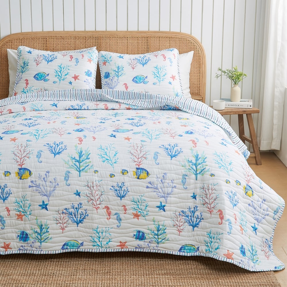 Linery & Co. Nautical Printed Reversible Quilt Set