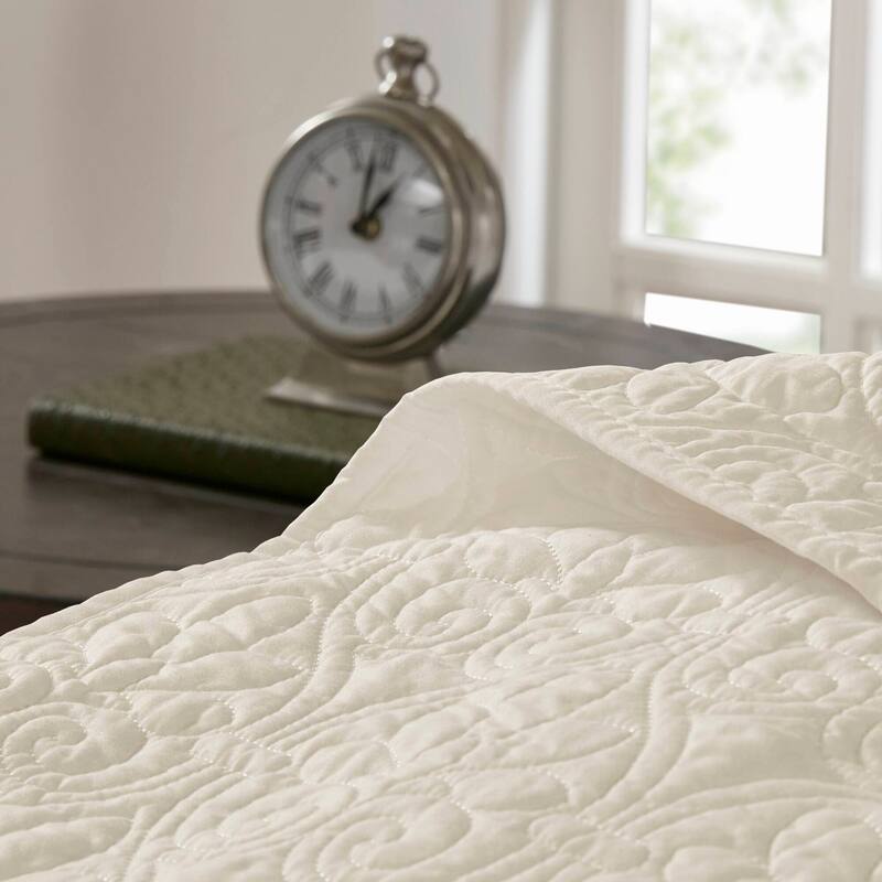 Madison Park Mansfield Reversible Quilt Set