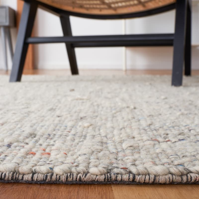 SAFAVIEH Handmade Vermont Larissa Wool Rug