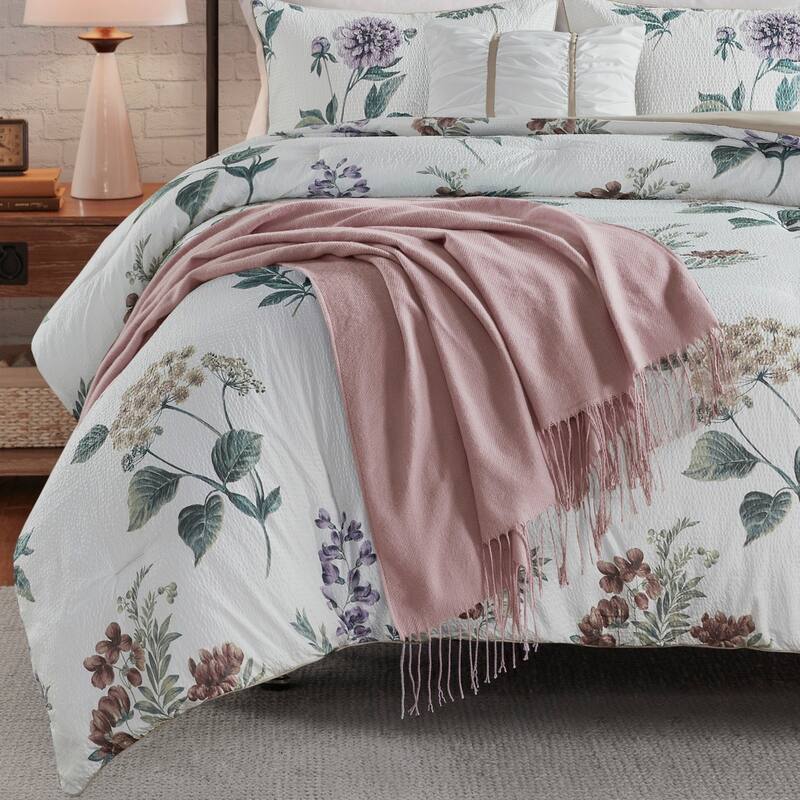 GDF Studio - Zennia 7 Piece Printed Seersucker Comforter Set with Throw Blanket