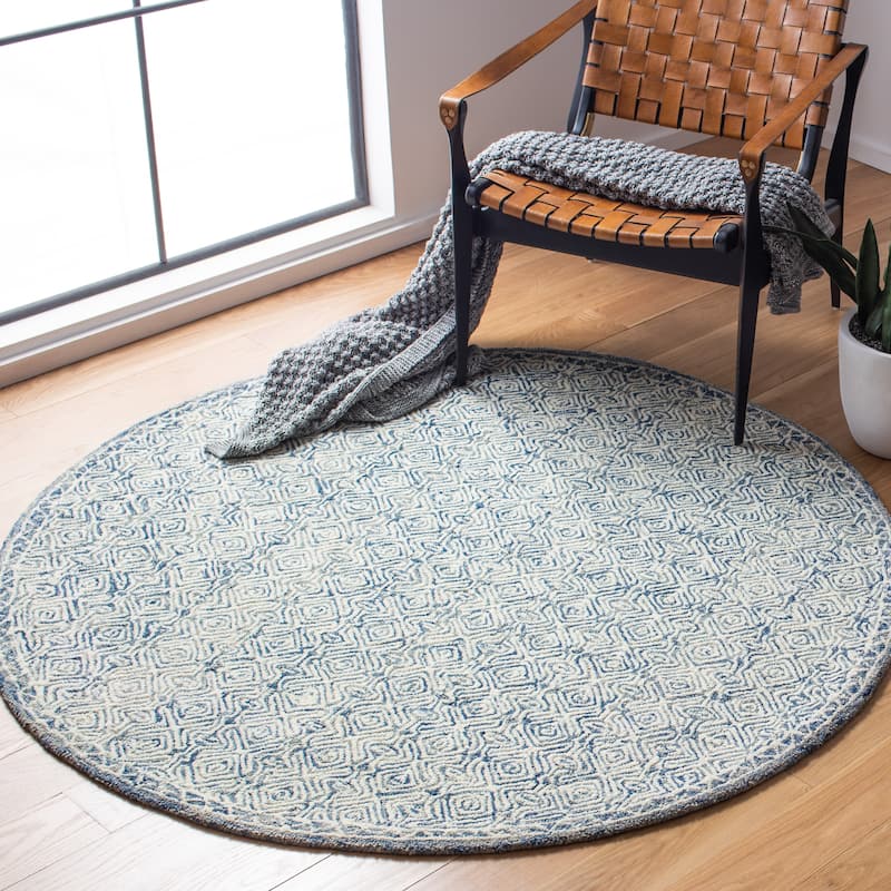 SAFAVIEH Handmade Micro-Loop Javorina Transitional Wool Rug - 7' Round - Navy/Ivory