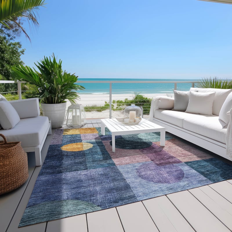 Machine Washable Indoor/ Outdoor Abstract Geo Chantille Rug