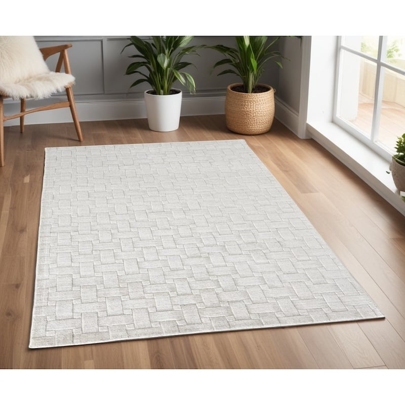 Vezo Woven Area Rug By HomeRoots - 66' X '42' X '0.43 - 66' X '42' X '0.43 - Silver and White - Rectangle