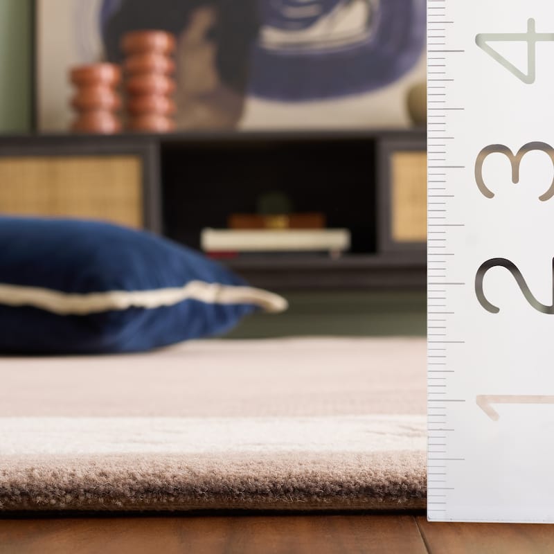 SAFAVIEH Handmade Metro Afet Wool Rug