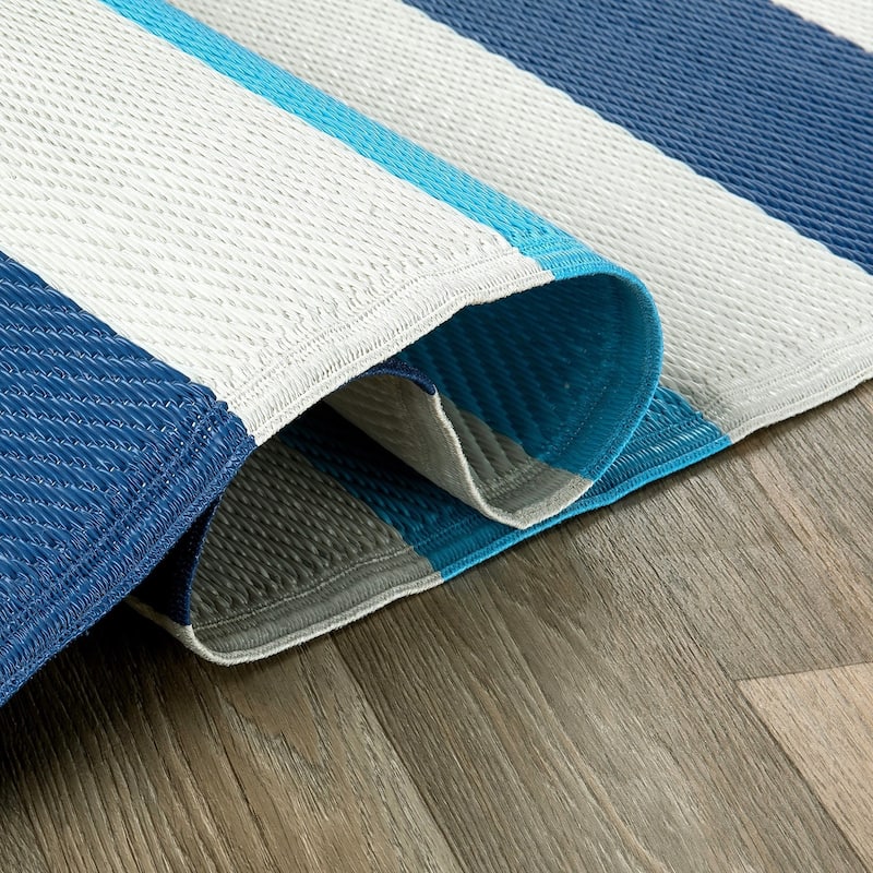World Rug Gallery Contemporary Stripe Reversible Recycled Plastic Outdoor Rugs