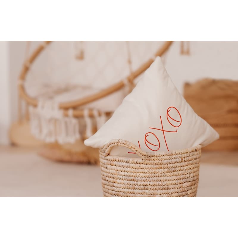 Modern XOXO Valentine's Day Decorative Indoor Pillow
