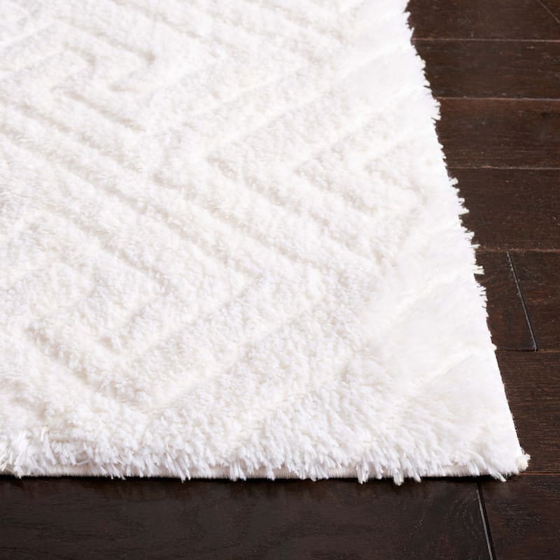 SAFAVIEH Tahoe Shag Nieki Geometric 1.2-inch Thick Rug