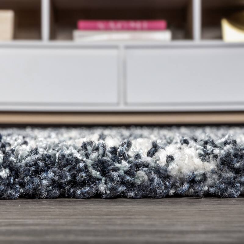 JONATHAN Y Modern Shag Plush Tassel Moroccan Diamond Area Rug