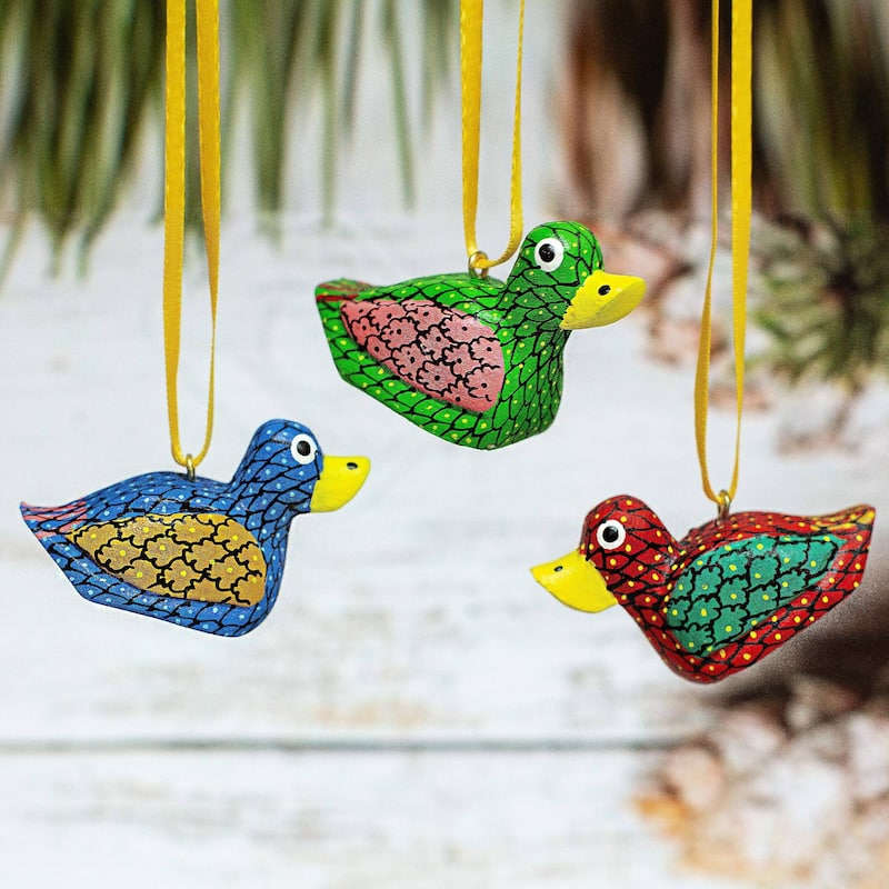 Novica Handmade Sweet Ducks Wood Alebrije Ornaments (Set Of 5) - 1.2" H x 1" W x 1.8" D