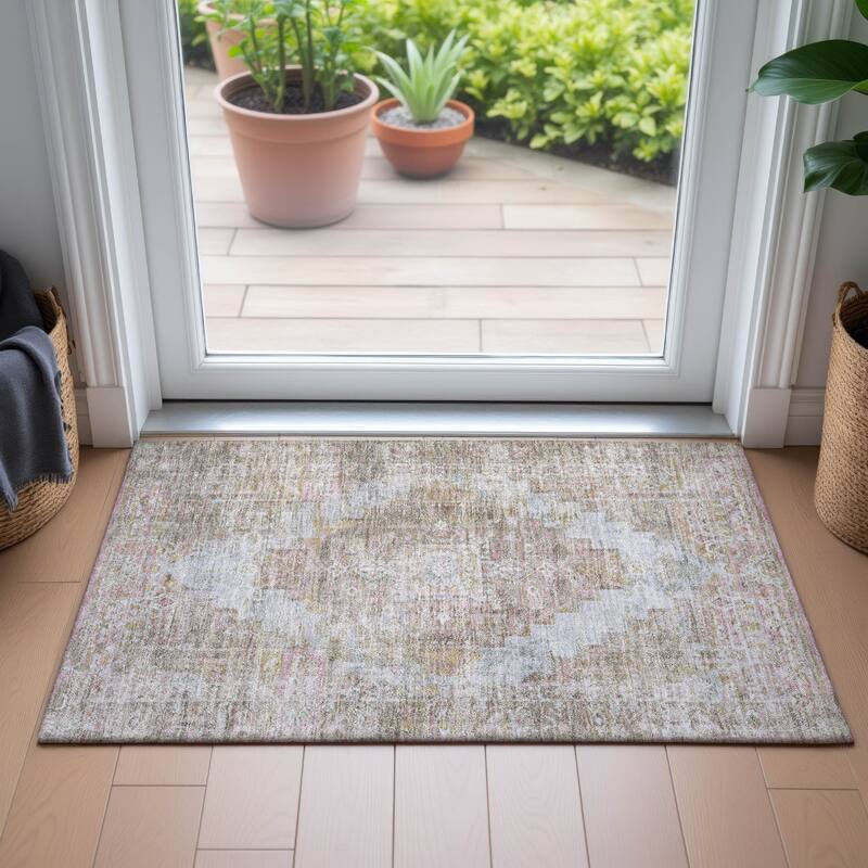 Machine Washable Indoor/Outdoor Traditional Global Chantille Rug
