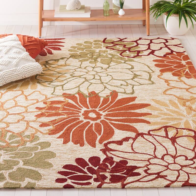 SAFAVIEH Handmade Four Seasons Janely Floral Rug - 5' x 8' - Beige/Green