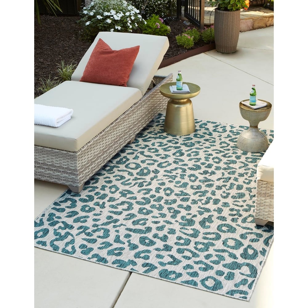 Outdoor Gallery Collection Area Rug