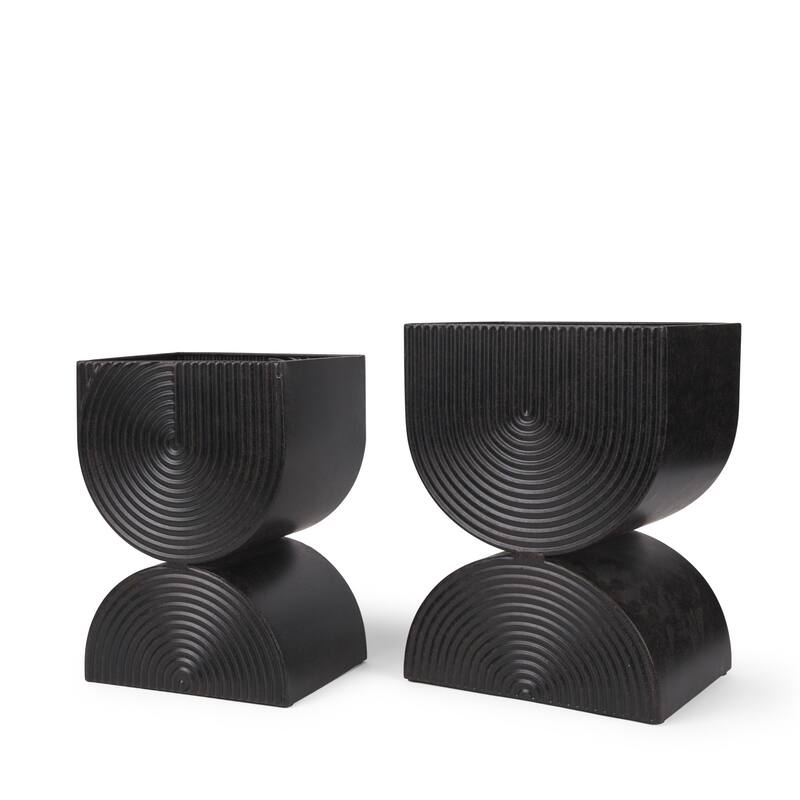 HomeRoots Set of Two Black Metal 20 Ounce Pot Planters - 7.09 in. x 12.20 in. x 9.45 in.