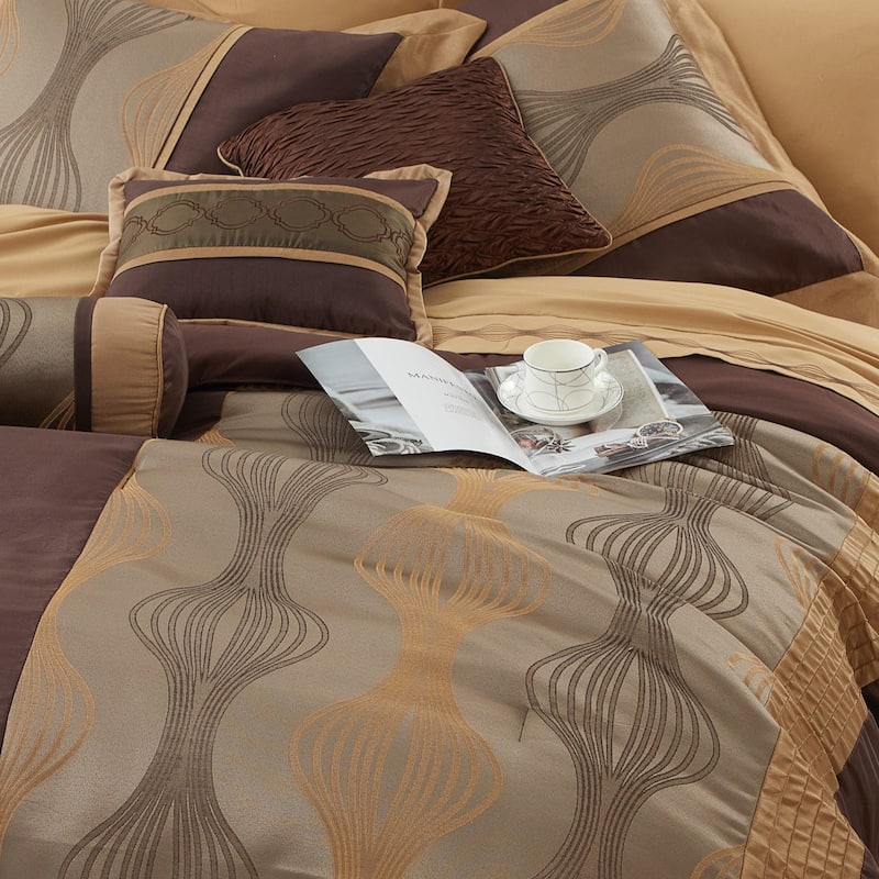 Nanshing Daniella 7-Piece Modern Geometric Comforter Set