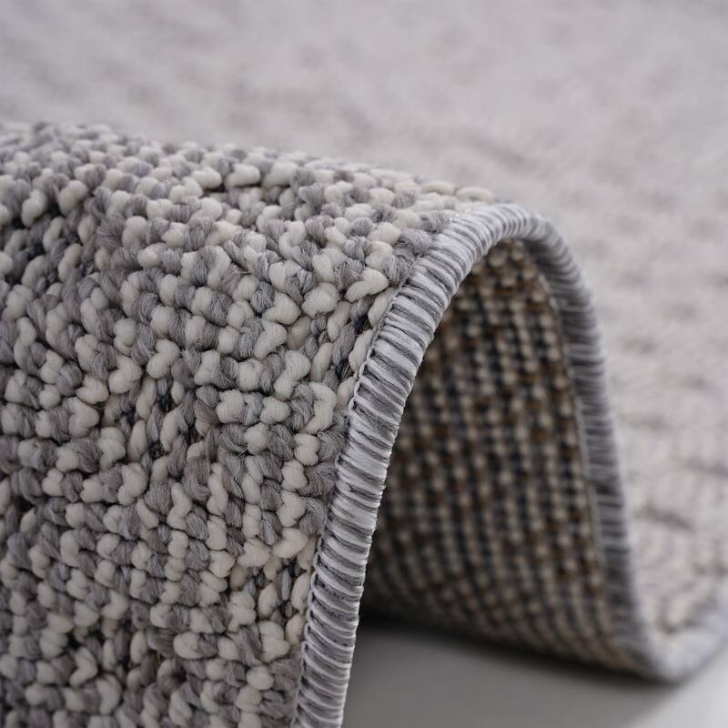 LOOM & LUXE Collection 2X8 Medallion Indoor/Outdoor Area Rug - 96" D x 26" W x 0.28" H